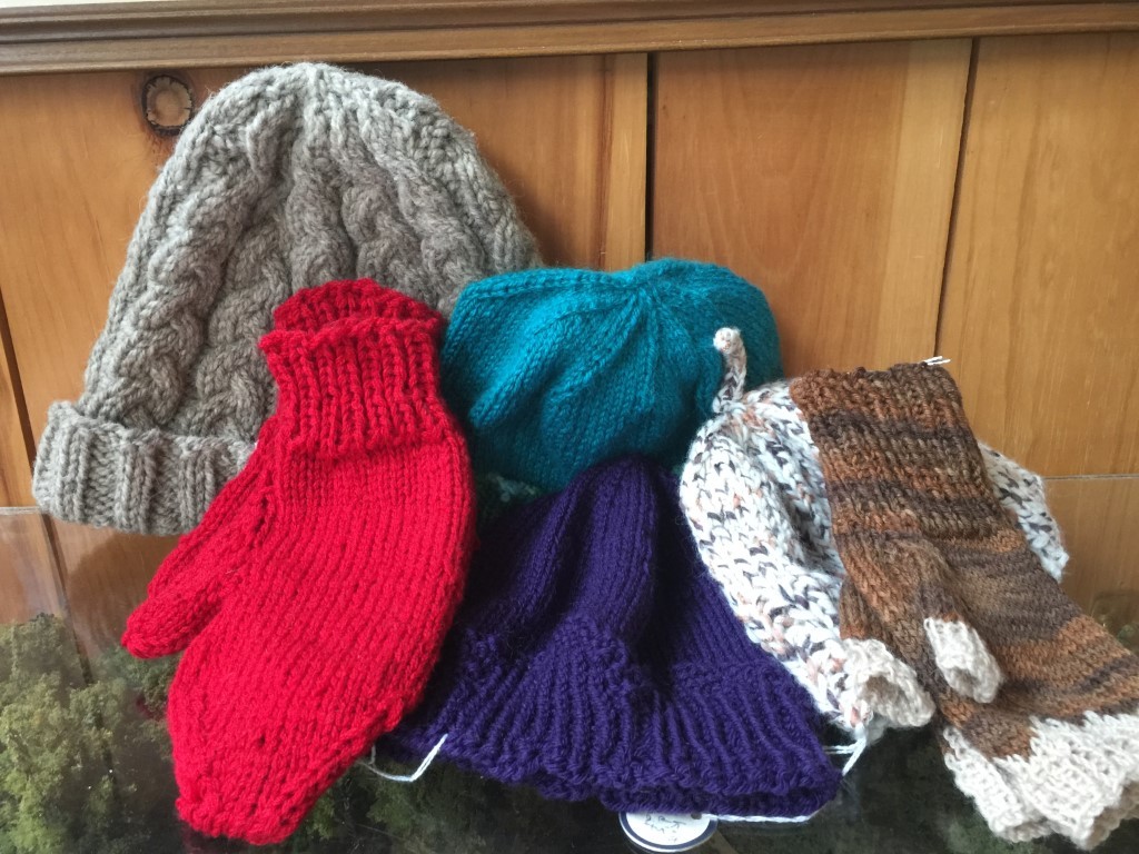 hats-and-mitts-window
