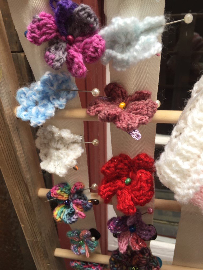 little-flowers-window