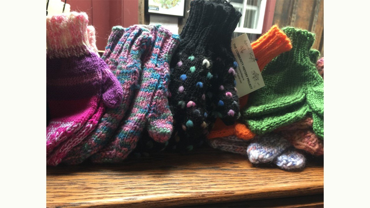 mitts_window1