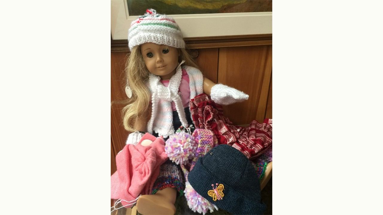more_dolls_clothes_window1