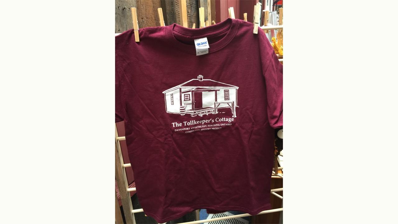 t_shirs_window1